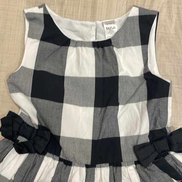 5T Carter’s black and white plaid bow dress - Picture 4 of 5
